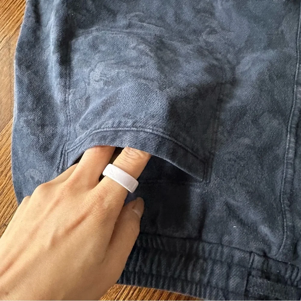 Athleta Dark blue Camo Shorts plus size 14 - Picture 15 of 16